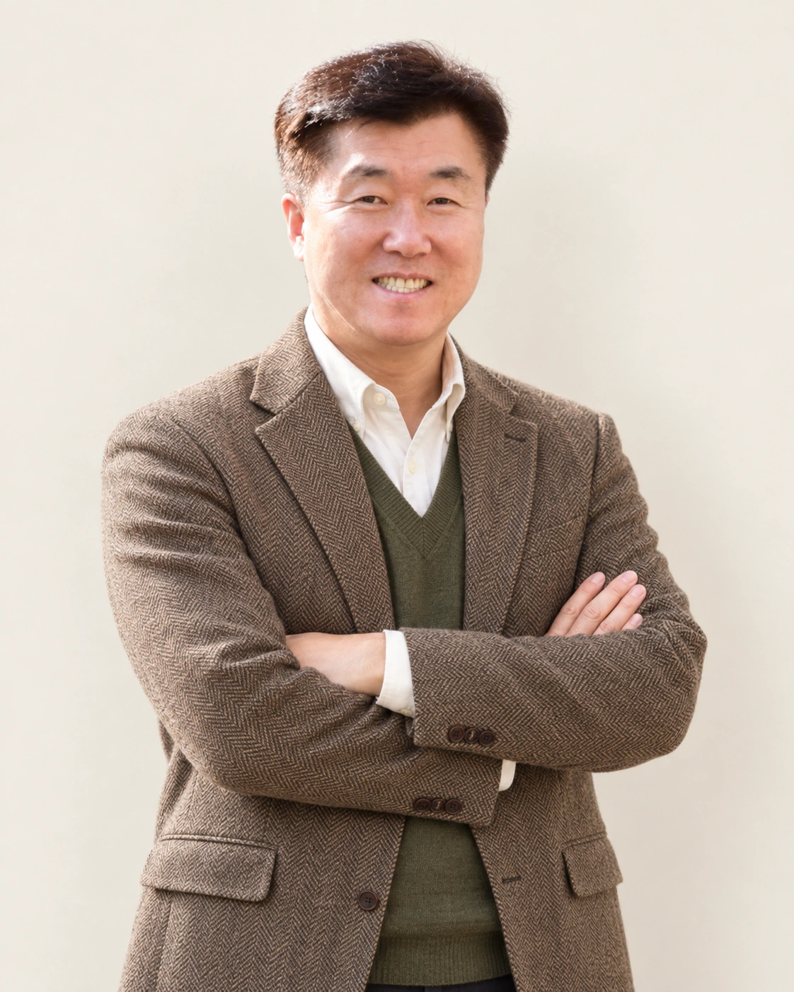 김병국 프레피 룩 상반신 초상